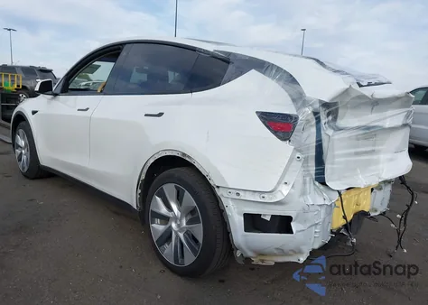 2020 Tesla Model Y Long Range Dual Motor All-Wheel Drive from USA, damaged, VIN 5YJYGDEE3LF052822